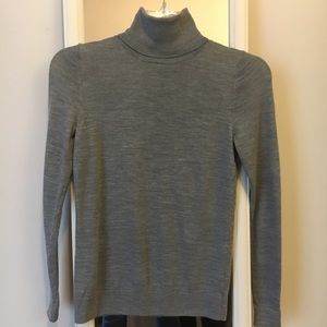 Ann Taylor gray turtleneck